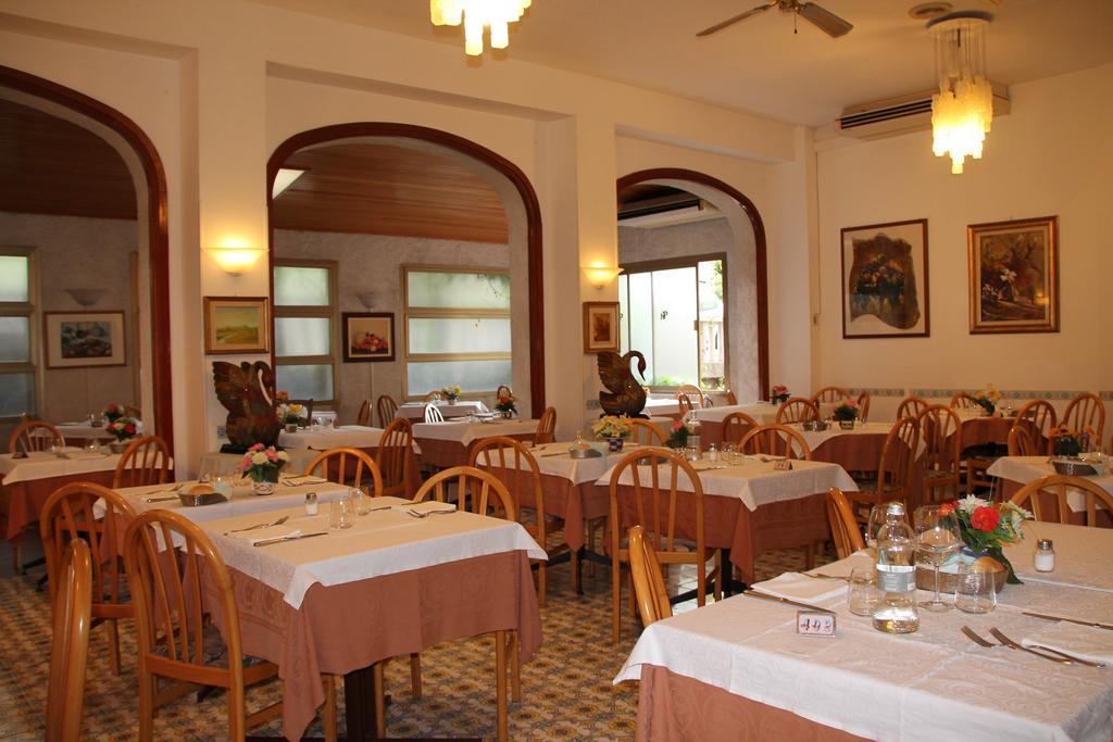 Hotel Paco Pietra Ligure Exteriér fotografie