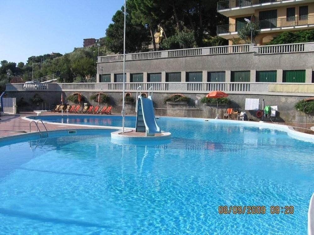 Hotel Paco Pietra Ligure Exteriér fotografie