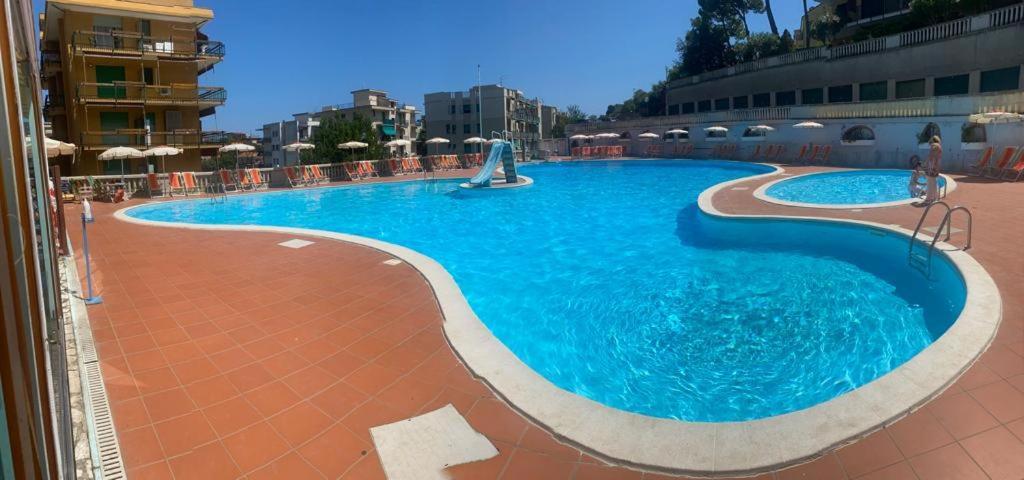 Hotel Paco Pietra Ligure Exteriér fotografie
