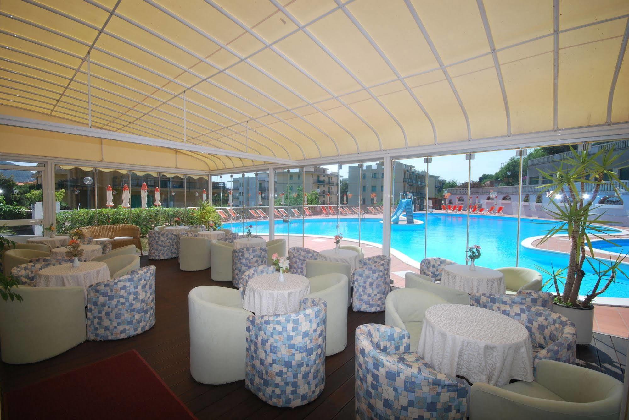 Hotel Paco Pietra Ligure Exteriér fotografie